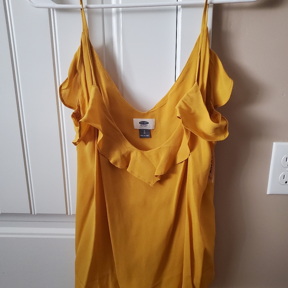 Ruffle tank